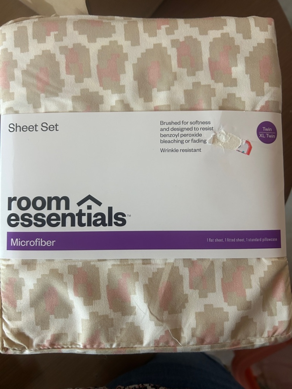 Room Essentials Microfiber Sheet Set - Blush Pink & Beige Geo Print